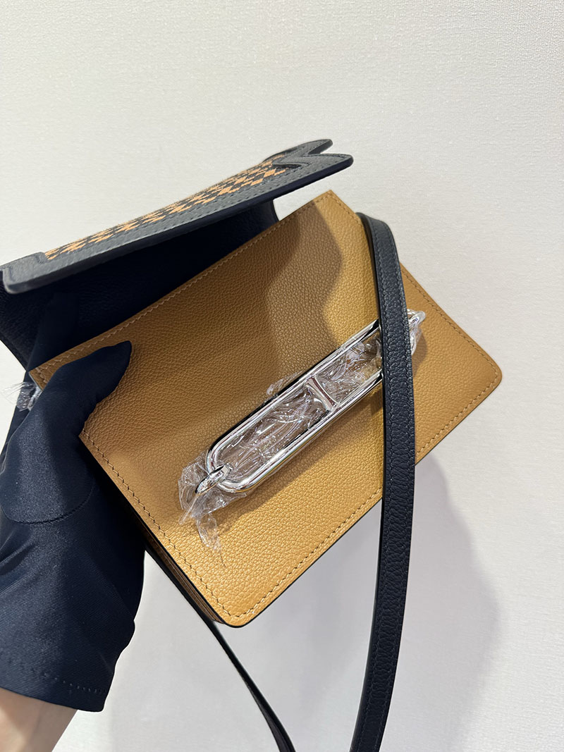 エルメス ロウリス ミニの通販 HERMES ロウリス(ルリ) ミニ ナチュラルサブレ エバーカラー/トワル シルバー金具 2631631 エルメス ロウリス 定価 - 画像 (5)