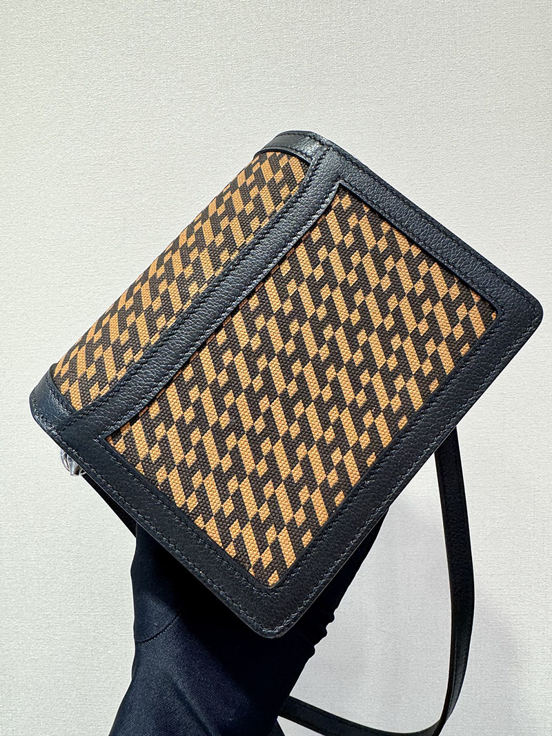 エルメス ロウリス ミニの通販 HERMES ロウリス(ルリ) ミニ ナチュラルサブレ エバーカラー/トワル シルバー金具 2631631 エルメス ロウリス 定価 - 画像 (3)