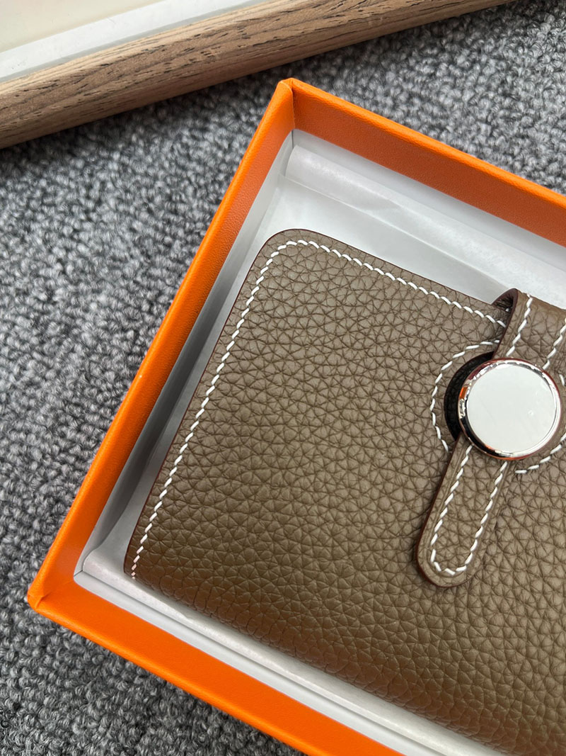 エルメス ドゴン コンパクトの通販 HERMES ドゴン カードケース エトゥープ トゴ シルバー金具 2631640 エルメス カードケース 財布代わり - 画像 (8)