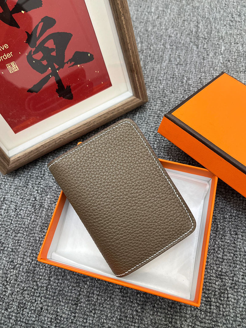 エルメス ドゴン コンパクトの通販 HERMES ドゴン カードケース エトゥープ トゴ シルバー金具 2631640 エルメス カードケース 財布代わり - 画像 (6)