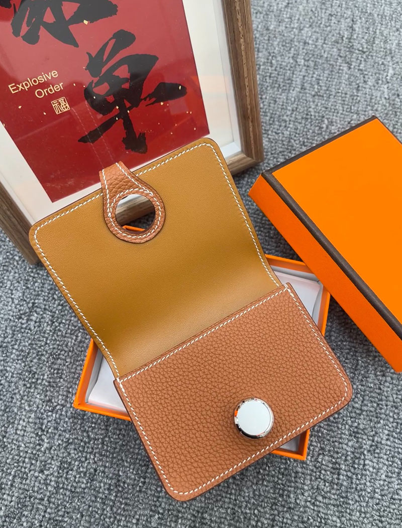 エルメス ドゴン コンパクトの通販 HERMES ドゴン カードケース ゴールド トゴ シルバー金具 2631642 エルメス カードケース メンズ - 画像 (4)