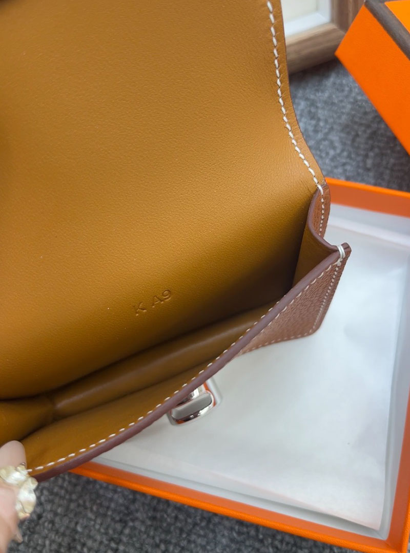 エルメス ドゴン コンパクトの通販 HERMES ドゴン カードケース ゴールド トゴ シルバー金具 2631642 エルメス カードケース メンズ - 画像 (3)
