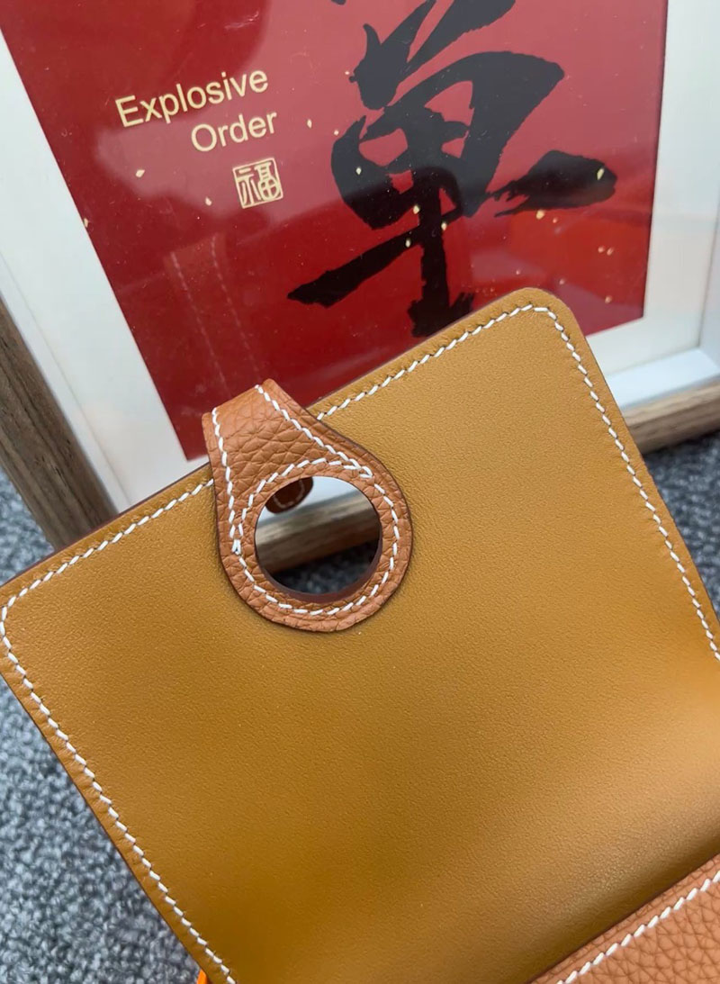 エルメス ドゴン コンパクトの通販 HERMES ドゴン カードケース ゴールド トゴ シルバー金具 2631642 エルメス カードケース メンズ - 画像 (2)