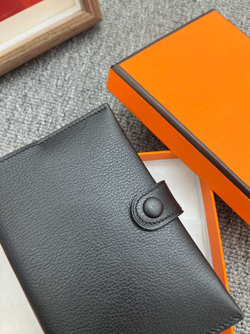 エルメス パスポートケースの通販 HERMES パスポートケース R.M.S 黒 ヴォー・エヴァーカラー H084149CK89 エルメス パスポート ケース 定価 - 画像 (6)