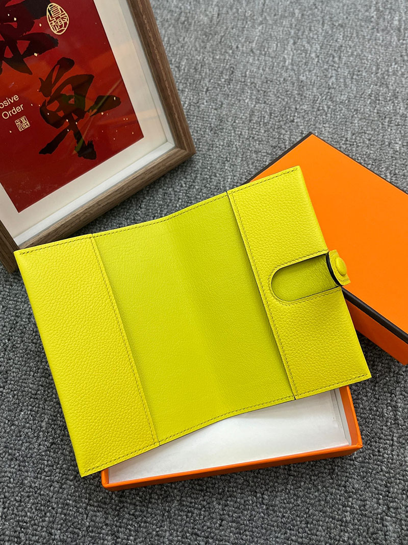 エルメス パスポートケースの通販 HERMES パスポートケース R.M.S ライム ヴォー・エヴァーカラー H084149CK9R エルメス パスポートケース RMS - 画像 (4)