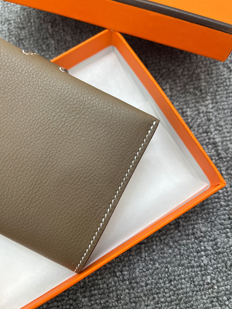 エルメス パスポートケースの通販 HERMES パスポートケース R.M.S エトゥープ ヴォー・エヴァーカラー H084149CK18 エルメス パスポート ケース メンズ - 画像 (4)