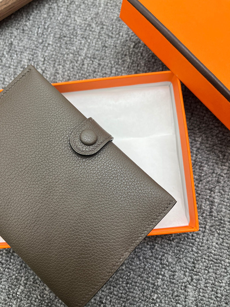 エルメス パスポートケースの通販 HERMES パスポートケース R.M.S グリメイヤー ヴォー・エヴァーカラー H084149CK0L エルメス パスポートケース 使い方 - 画像 (6)