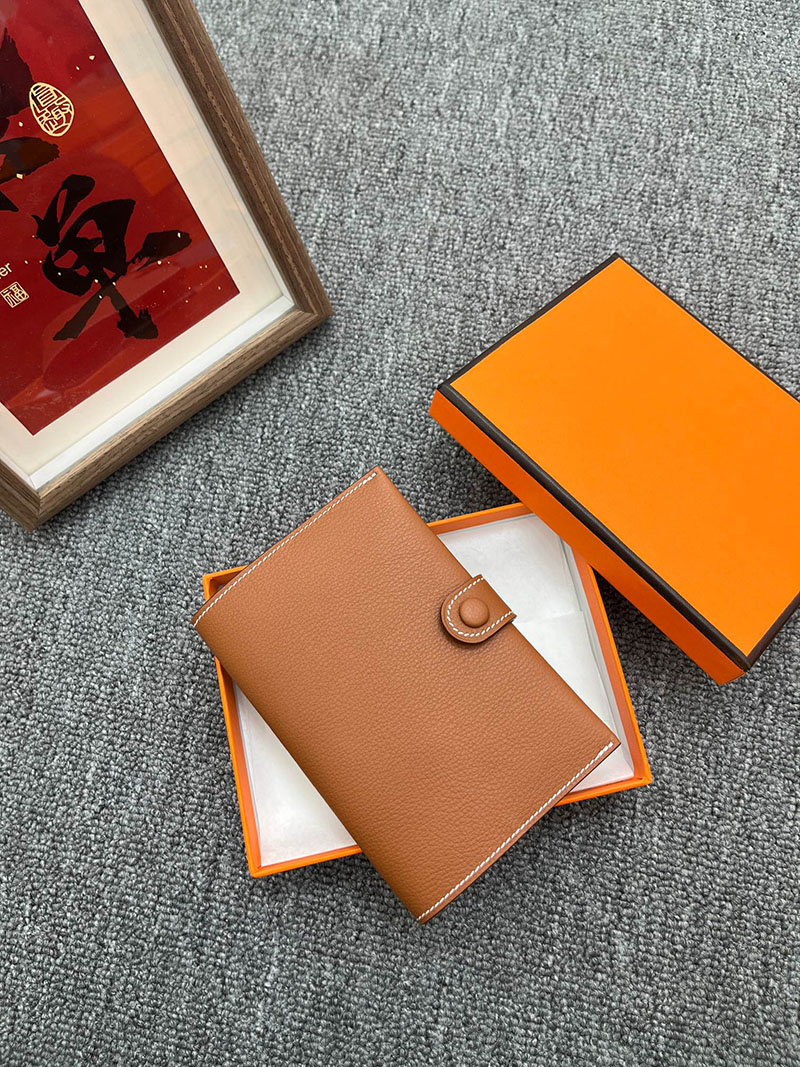 エルメス パスポートケースの通販 HERMES パスポートケース R.M.S ゴールド ヴォー・エヴァーカラー H084149CK37 エルメス カードケース メンズ - 画像 (8)