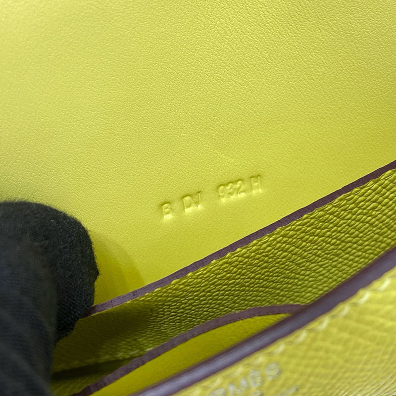 エルメス通販 HERMES 財布 コンスタンス スリム ジョーヌプッサン ヴォー・エプソン シルバー金具 H082060CK1Z エルメス コンスタンス 値段 - 画像 (2)