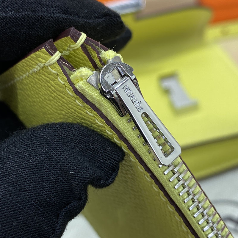 エルメス通販 HERMES 財布 コンスタンス スリム ジョーヌプッサン ヴォー・エプソン シルバー金具 H082060CK1Z エルメス コンスタンス 値段 - 画像 (4)