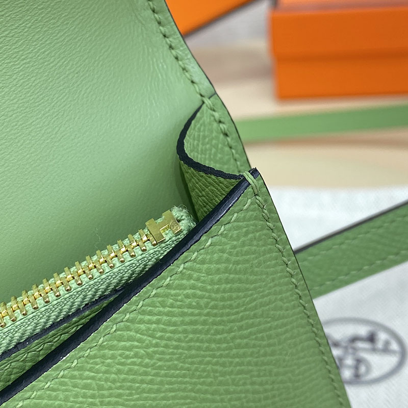 エルメス通販 HERMES 財布 コンスタンス スリム ヴェールクリケット ヴォー・エプソン ゴールド金具 H082060CC3I コンスタンス 財布 ショルダー - 画像 (5)