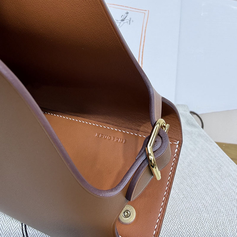 エルメス トートバッグ HERMES タブリエ・セリエ ゴールド スウィフト ゴールド金具 H086583CC37 レディース エルメス トートバッグ - 画像 (3)