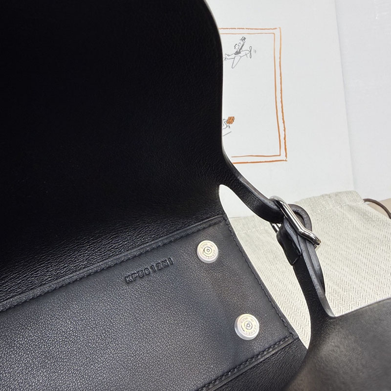 エルメス トートバッグ HERMES タブリエ・セリエ 黒 ブラック スウィフト シルバー金具 H086583CK89 エルメス トートバッグ 新品 価格 - 画像 (9)
