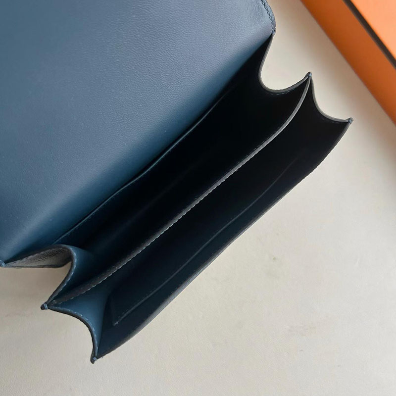 エルメス コンスタンスの通販 HERMES コンスタンス3 ミニ ディープブルー ヴォーエプソン ゴールド金具 H056341CCS4 コンスタンス ミニ 入手困難 - 画像 (4)