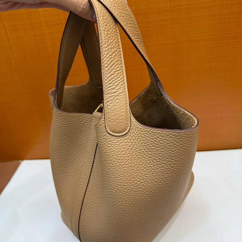 エルメス ピコタンロックの通販 HERMES ピコタンロック 18 PM チャイ トリヨンクレマンス ゴールド金具 H056289CC0M ピコタン18 定価 - 画像 (6)