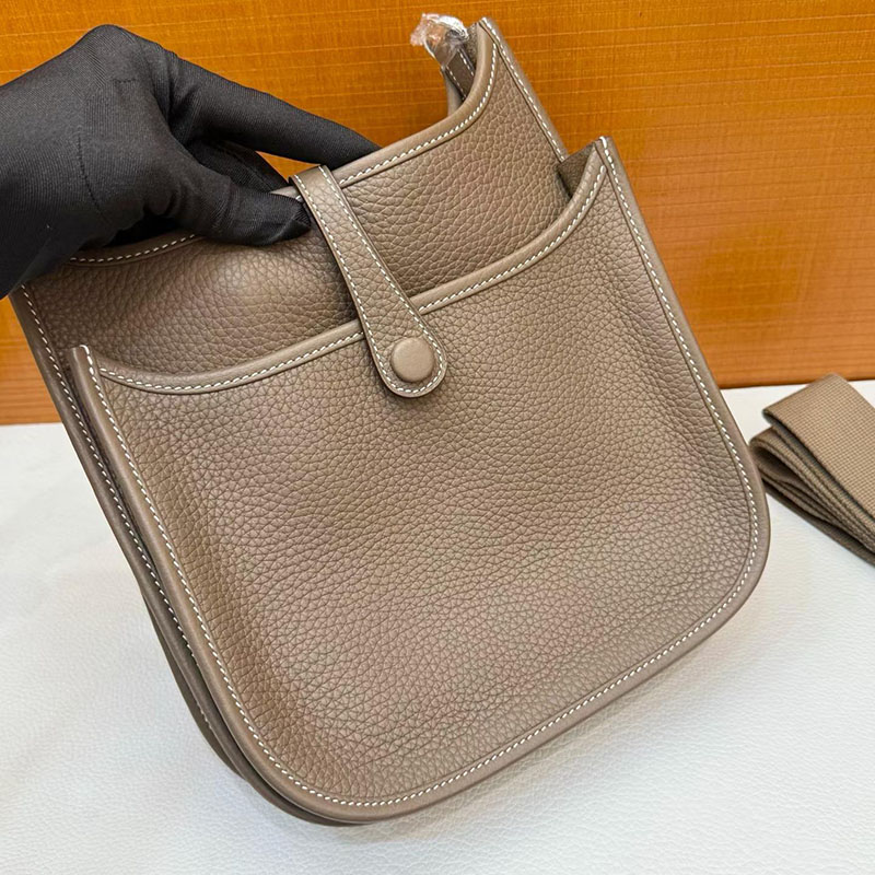 エルメス エヴリンの通販 HERMES エヴリン3 23 エトゥープ トリヨンクレマンス シルバー金具 H087941CK18 エルメス エヴリンIII - 画像 (5)