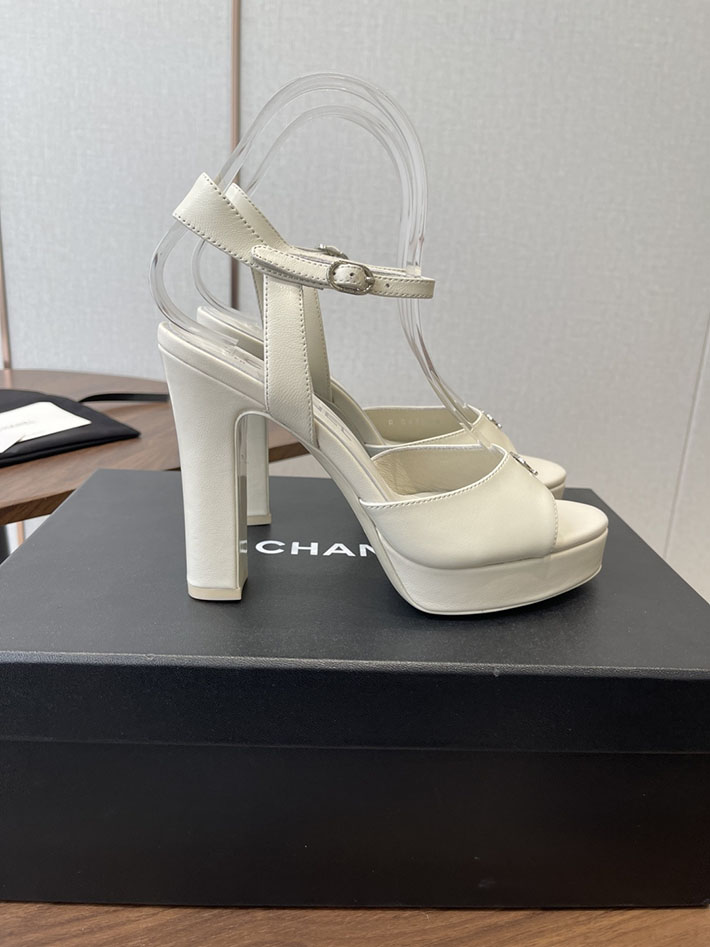 最高級シャネルスーパーコピー CHANEL 2026年春夏 新作 115mmヒール サンダル ラムスキン ホワイト 2630769 シャネル サンダル 定価 - 画像 (2)