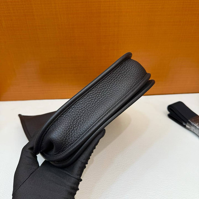 エルメス エヴリンの通販 HERMES エヴリン3 23 黒 ブラック トリヨンクレマンス シルバー金具 H087941CK89 エヴリン 23 定価 - 画像 (2)