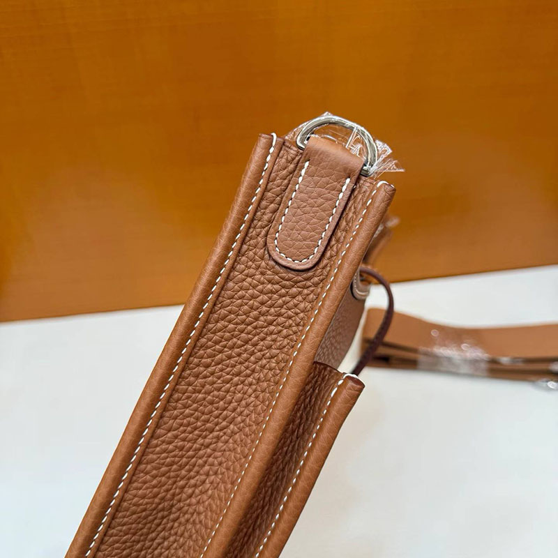 エルメス エヴリンの通販 HERMES エヴリン3 23 ゴールド トリヨンクレマンス シルバー金具 H087941CK37 エブリン23 価格 - 画像 (8)