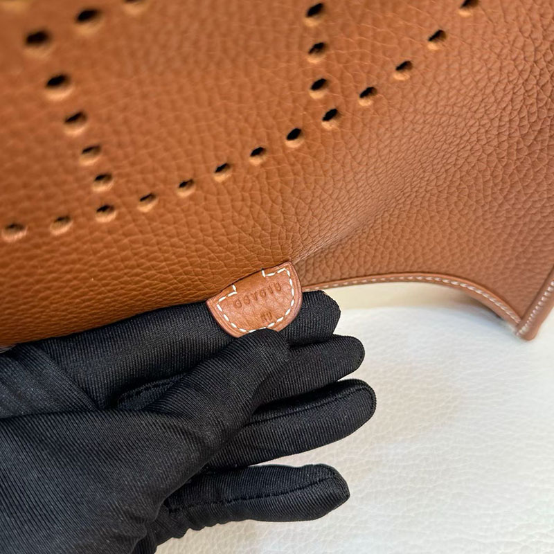 エルメス エヴリンの通販 HERMES エヴリン3 23 ゴールド トリヨンクレマンス シルバー金具 H087941CK37 エブリン23 価格 - 画像 (3)