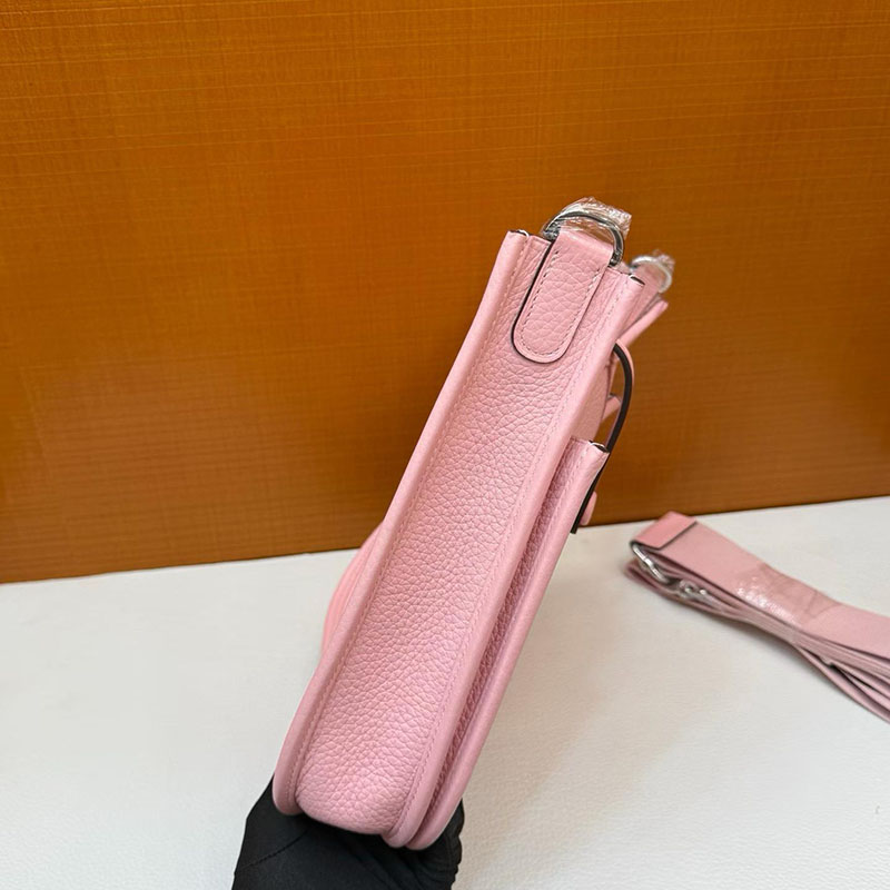 エルメス エヴリンの通販 HERMES エヴリン3 23 ローズサクラ トリヨンクレマンス シルバー金具 H087941CK3Q エルメス エヴリン 値段 - 画像 (8)