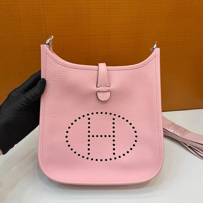 エルメス エヴリンの通販 HERMES エヴリン3 23 ローズサクラ トリヨンクレマンス シルバー金具 H087941CK3Q エルメス エヴリン 値段 - 画像 (3)