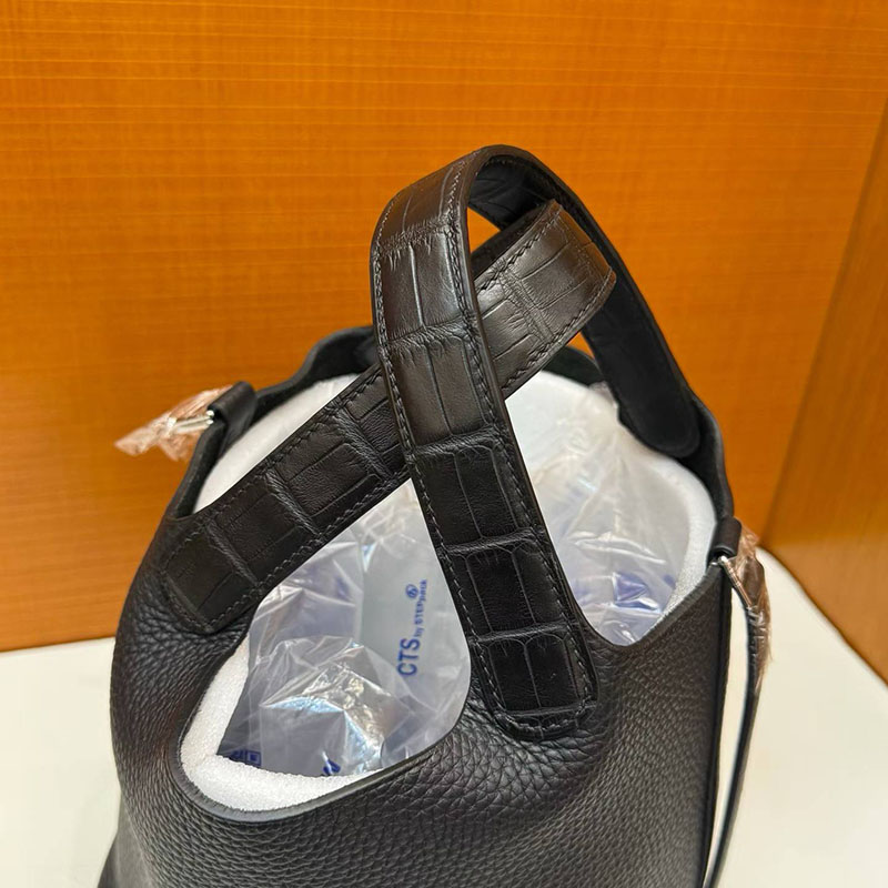 HERMES ピコタンロック 18 PM 黒 ブラック トリヨンクレマンス/クロコダイル シルバー金具 H082321CK89 エルメス バッグ ピコタン - 画像 (7)