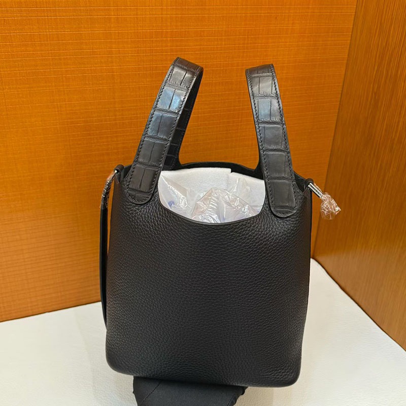 HERMES ピコタンロック 18 PM 黒 ブラック トリヨンクレマンス/クロコダイル シルバー金具 H082321CK89 エルメス バッグ ピコタン - 画像 (6)