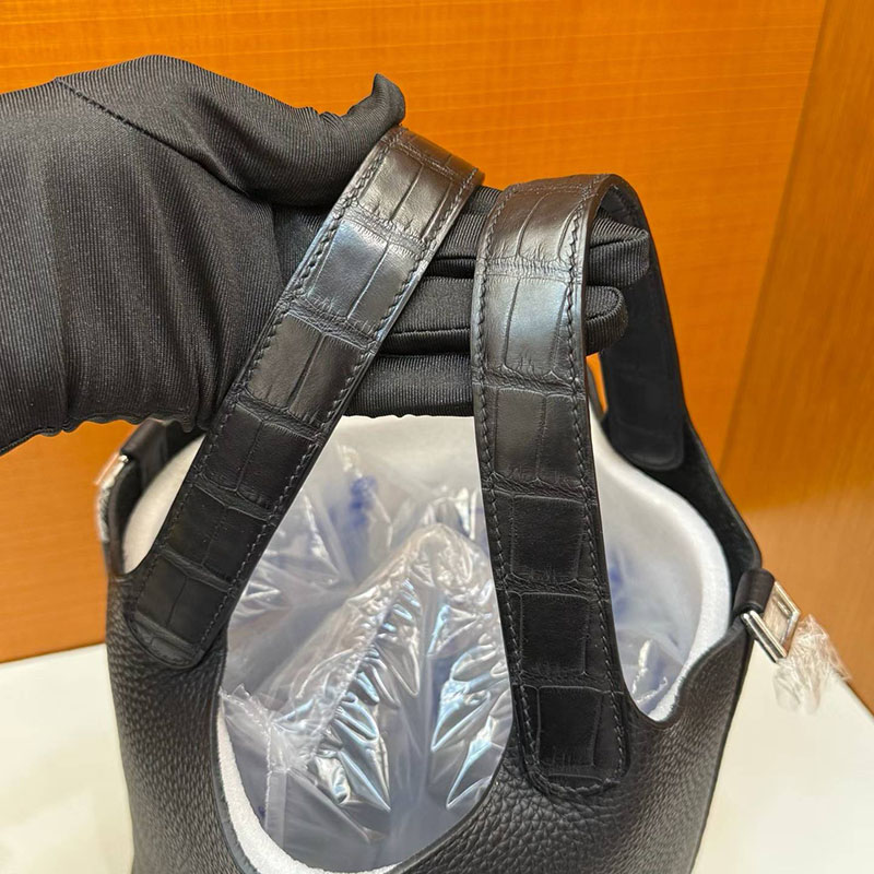 HERMES ピコタンロック 18 PM 黒 ブラック トリヨンクレマンス/クロコダイル シルバー金具 H082321CK89 エルメス バッグ ピコタン - 画像 (5)