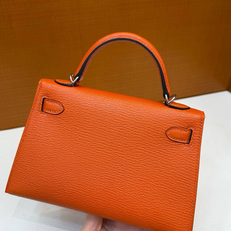 エルメス ケリーミニ2の通販 HERMES ケリーミニ2 外縫い オレンジポピー シェブルミゾル シルバー金具 H073628CK8V ケリーミニ 定価 - 画像 (7)