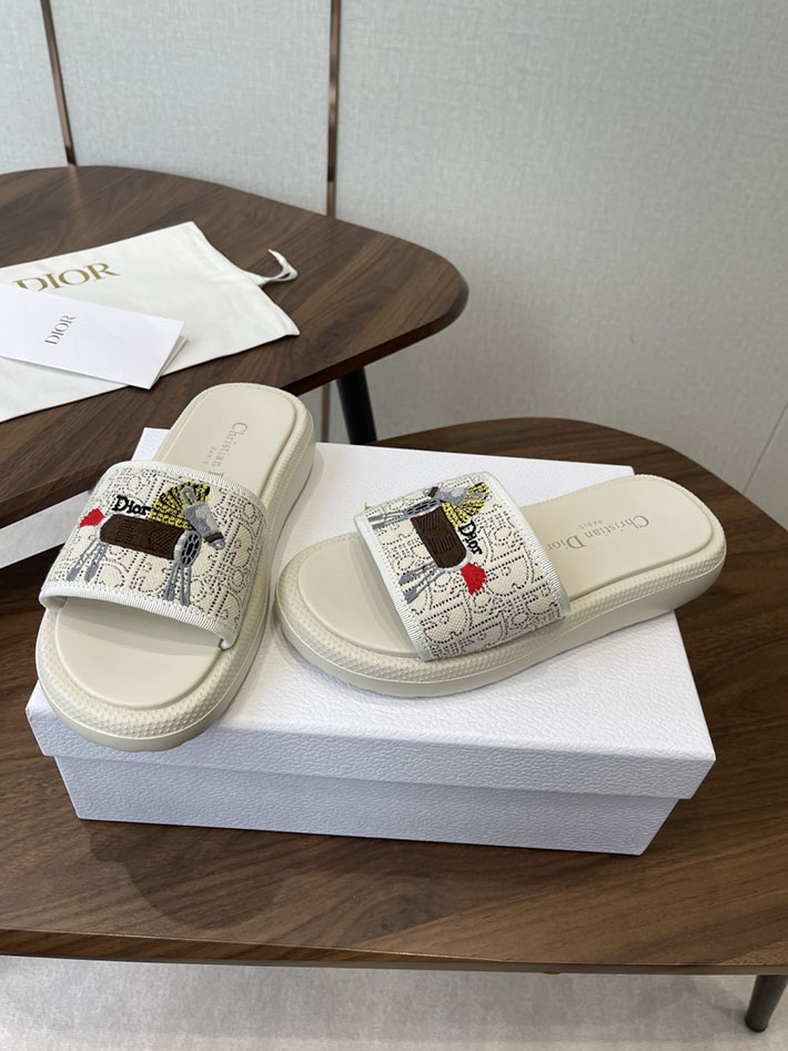 サンダル ブランド 高級 レディース