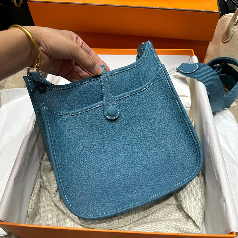 エルメス エヴリンの通販 HERMES エヴリン3 23 ブルージーン トリヨンクレマンス シルバー金具 H087941CK75 エルメス エヴリン23 - 画像 (3)