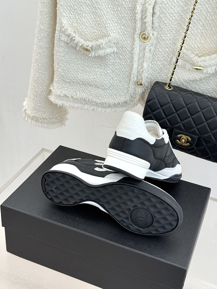 レディース 最高級シャネルスーパーコピー CHANEL 2026年春夏 新作 スニーカー カーフスキン ホワイト 2630799 シャネル スニーカー レディース - 画像 (3)