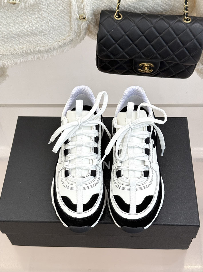 レディース 最高級シャネルスーパーコピー CHANEL 2026年春夏 スニーカー ホワイト ブラック G47276-B24506-UA462 シャネル スニーカー 白 - 画像 (8)