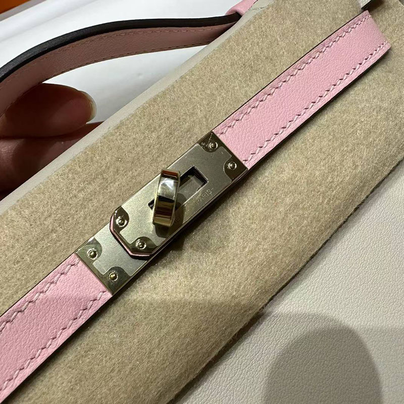エルメス ポシェットケリーの通販 HERMES ポシェットケリー ベトン/ローズサクラ スイフト シルバー金具 H084047CCAB エルメス ミニケリー 定価 - 画像 (4)