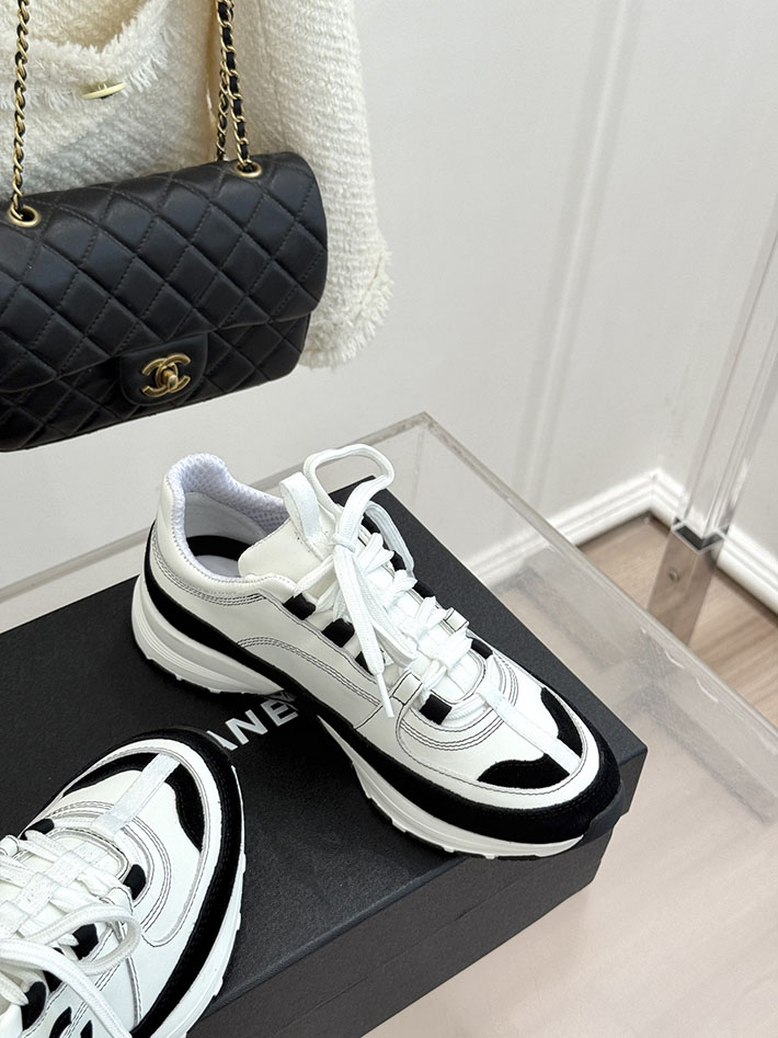 レディース 最高級シャネルスーパーコピー CHANEL 2026年春夏 スニーカー ホワイト ブラック G47276-B24506-UA462 シャネル スニーカー 白 - 画像 (7)