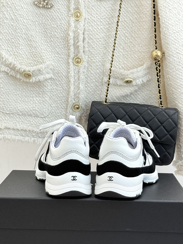 レディース 最高級シャネルスーパーコピー CHANEL 2026年春夏 スニーカー ホワイト ブラック G47276-B24506-UA462 シャネル スニーカー 白 - 画像 (6)