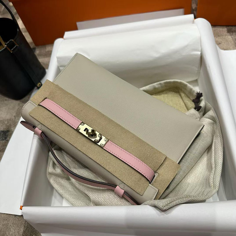 エルメス ポシェットケリーの通販 HERMES ポシェットケリー ベトン/ローズサクラ スイフト シルバー金具 H084047CCAB エルメス ミニケリー 定価 - 画像 (2)