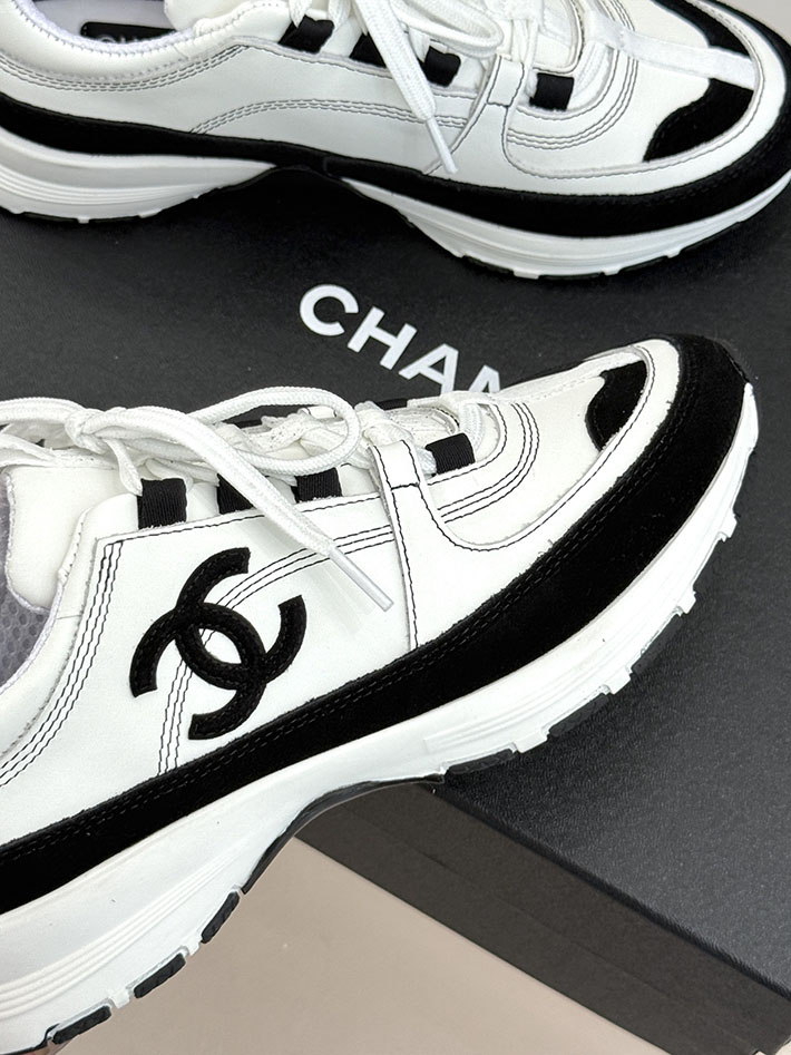 レディース 最高級シャネルスーパーコピー CHANEL 2026年春夏 スニーカー ホワイト ブラック G47276-B24506-UA462 シャネル スニーカー 白 - 画像 (5)
