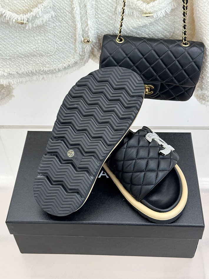 最高級シャネルスーパーコピー CHANEL 2026年春夏 新作 ラムスキン キルトウッド ミュール ブラック 2630813 レディース シャネル サンダル - 画像 (3)