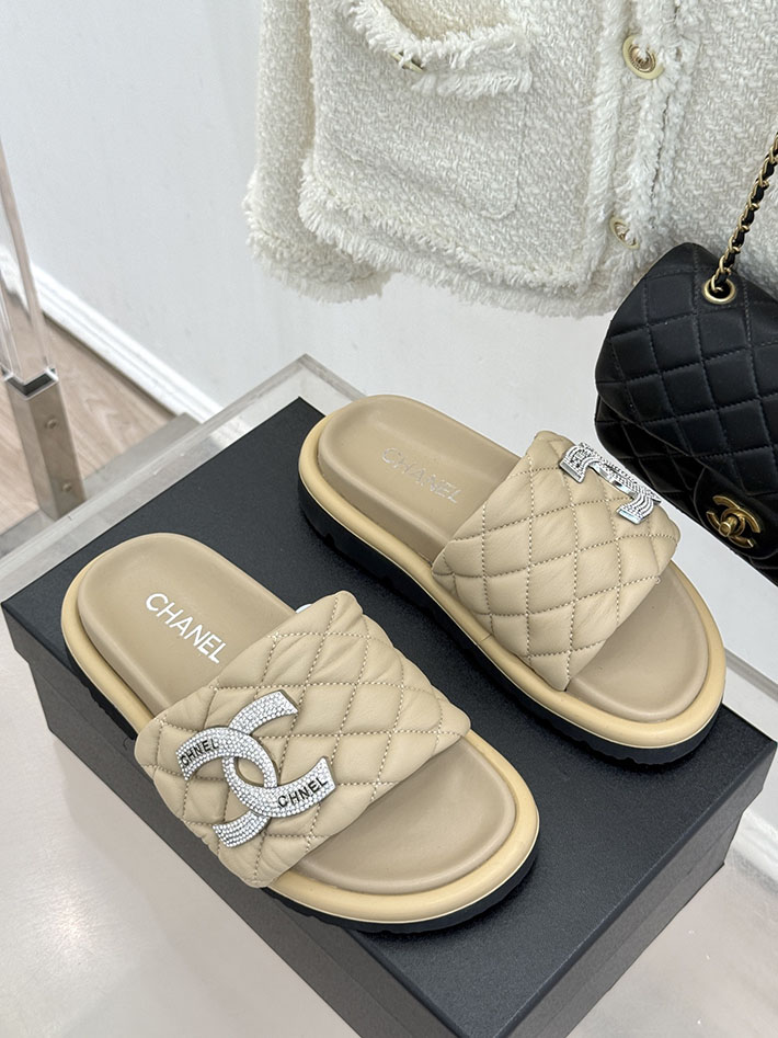 最高級シャネルスーパーコピー CHANEL 2026年春夏 新作 ラムスキン キルトウッド ミュール ベージュ 2630817 シャネル サンダル 公式 - 画像 (9)