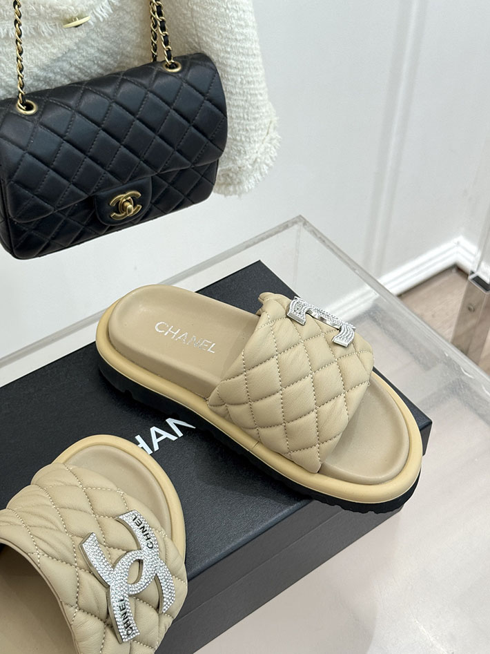 最高級シャネルスーパーコピー CHANEL 2026年春夏 新作 ラムスキン キルトウッド ミュール ベージュ 2630817 シャネル サンダル 公式 - 画像 (7)