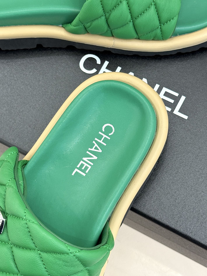 最高級シャネルスーパーコピー CHANEL 2026年春夏 新作 ラムスキン キルトウッド ミュール グリーン 2630819 シャネル 靴 アウトレット - 画像 (4)