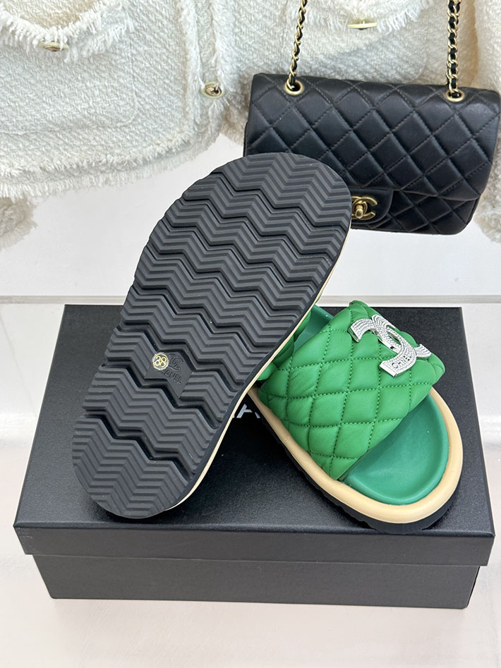 最高級シャネルスーパーコピー CHANEL 2026年春夏 新作 ラムスキン キルトウッド ミュール グリーン 2630819 シャネル 靴 アウトレット - 画像 (3)
