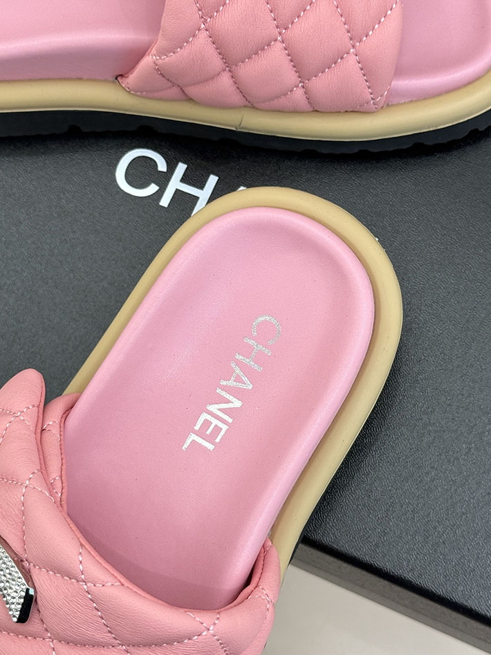 最高級シャネルスーパーコピー CHANEL 2026年春夏 新作 ラムスキン キルトウッド ミュール ピンク 2630820 シャネル 靴 ピンク - 画像 (4)