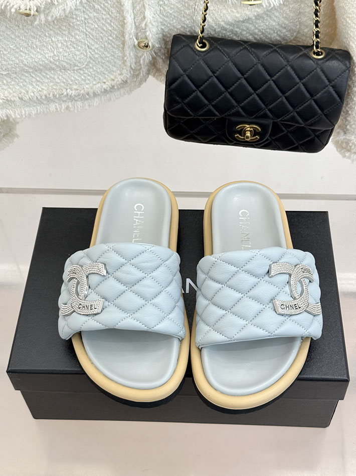 最高級シャネルスーパーコピー CHANEL 2026年春夏 新作 ラムスキン キルトウッド ミュール スカイブルー 2630823 chanel 靴 安い - 画像 (8)