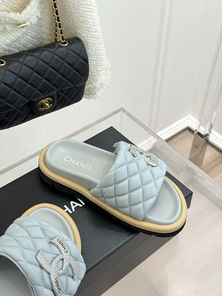 最高級シャネルスーパーコピー CHANEL 2026年春夏 新作 ラムスキン キルトウッド ミュール スカイブルー 2630823 chanel 靴 安い - 画像 (7)