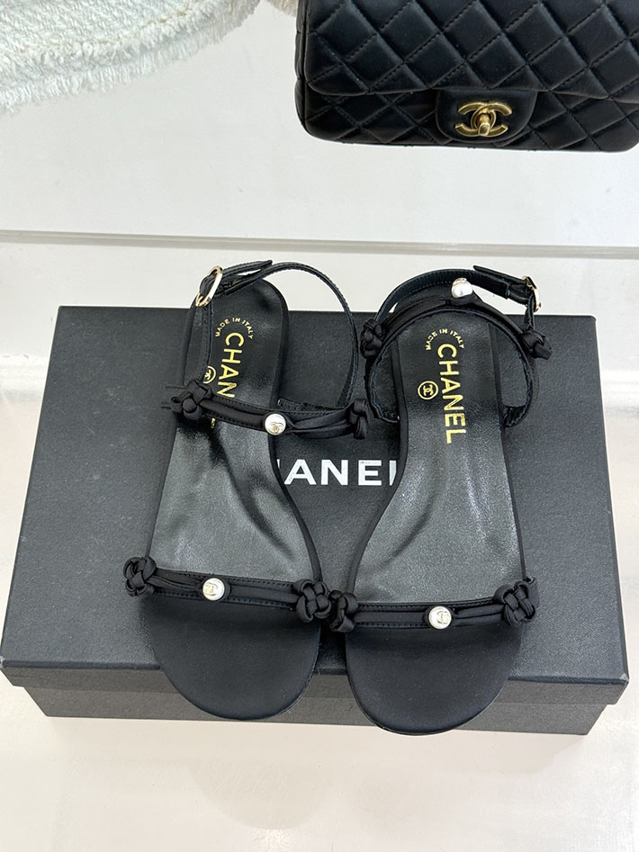 最高級シャネルスーパーコピー CHANEL 2026年春夏 新作 フラットサンダル カジュアルサンダル ブラック 2630824 フラットサンダル 黒 - 画像 (8)