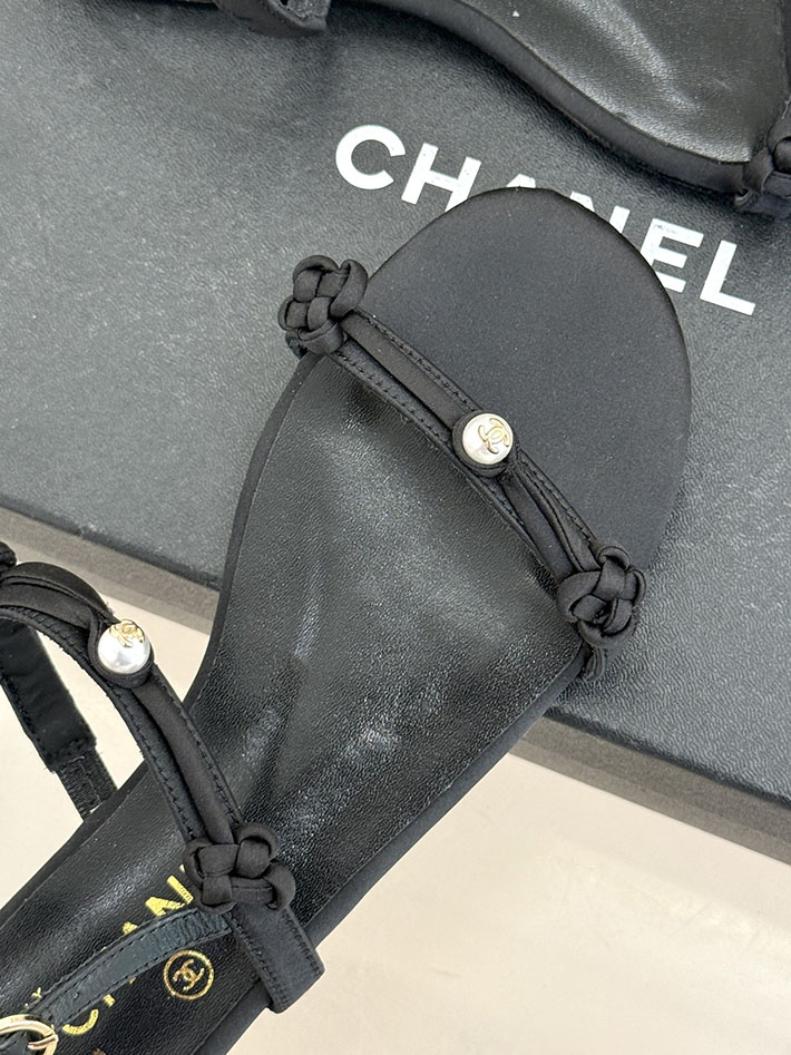 最高級シャネルスーパーコピー CHANEL 2026年春夏 新作 フラットサンダル カジュアルサンダル ブラック 2630824 フラットサンダル 黒 - 画像 (5)