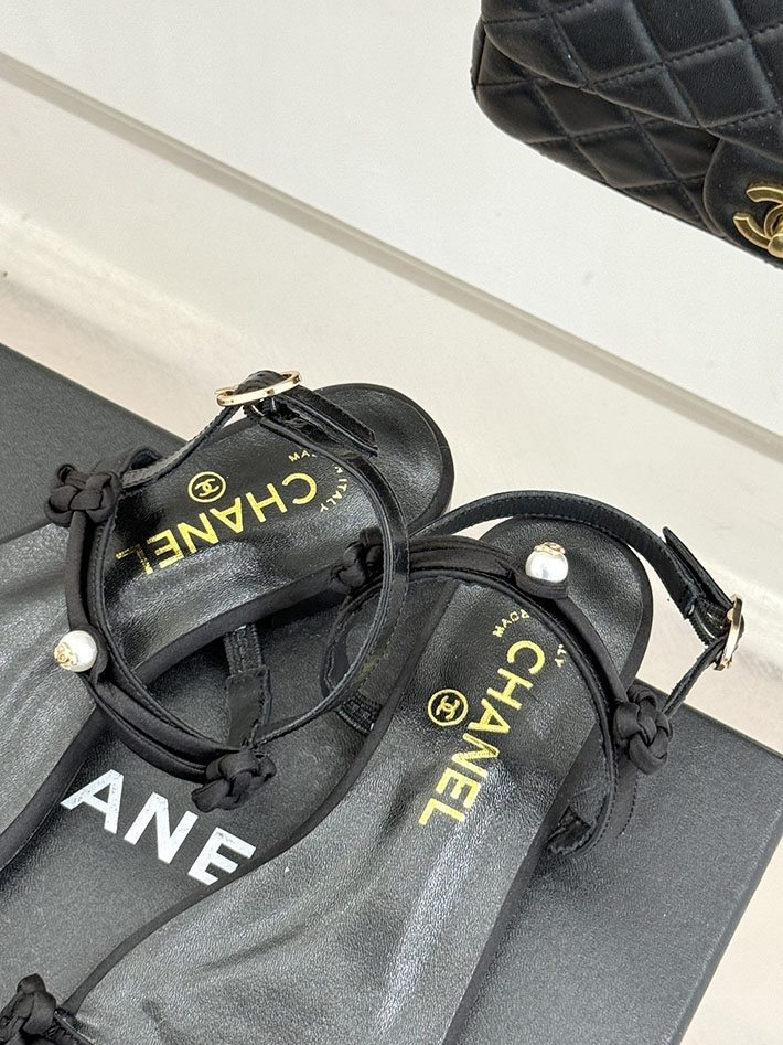 最高級シャネルスーパーコピー CHANEL 2026年春夏 新作 フラットサンダル カジュアルサンダル ブラック 2630824 フラットサンダル 黒 - 画像 (4)